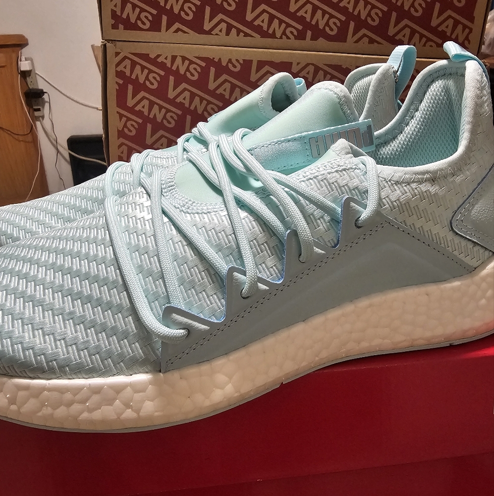 Puma NRGY Neko Cosmic